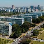 lei-reestrutura-carreiras-no-executivo-e-cria-mais-de-24-mil-cargos