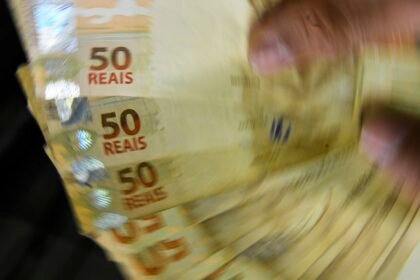 receita-paga-lote-da-malha-fina-do-imposto-de-renda-de-marco