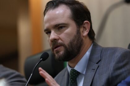fazenda-pede-que-receita-federal-automatize-declaracao-anual-do-ir