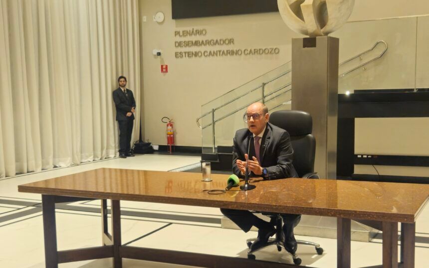 ricardo-couto-sanciona-lei-que-amplia-prazo-de-carencia-de-financiamentos-para-municipios