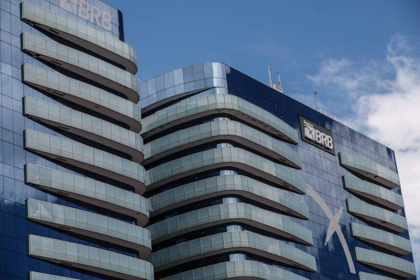 caso-master:-e-mails-apontam-que-ex-presidente-e-ex-diretor-ignoraram-governanca-do-brb