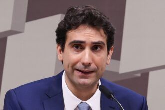 galipolo-diz-que-bc-nao-encontrou-indicios-de-favorecimento-de-campos-neto-ao-master