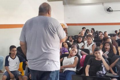 prefeitura-em-acao:-tabagismo-debatido-em-palestra-no-ciep-do-aurora