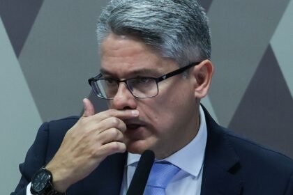 mendes-pede-a-pgr-investigacao-contra-senador-alessandro-vieira