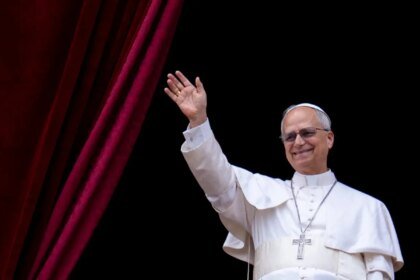papa:-estou-na-africa-para-encorajar-catolicos,-nao-debater-com-trump