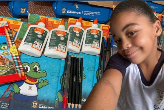 cerca-de-25-mil-alunos-da-rede-municipal-receberam-os-kits-de-material-escolar