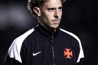 vasco-vive-dilema-na-ponta-direita,-e-renato-gaucho-busca-uma-saida-–-esporte-news-mundo