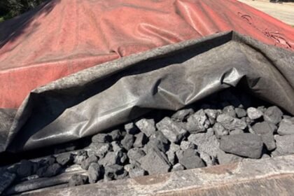 fiscais-apreendem-100-toneladas-de-combustivel-industrial-em-itaguai