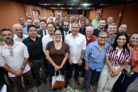 prefeito-frederico-paes-realiza-primeira-reuniao-de-gestao-com-secretariado