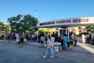 provas-do-concurso-publico-da-educacao-de-campos-aplicadas-neste-domingo