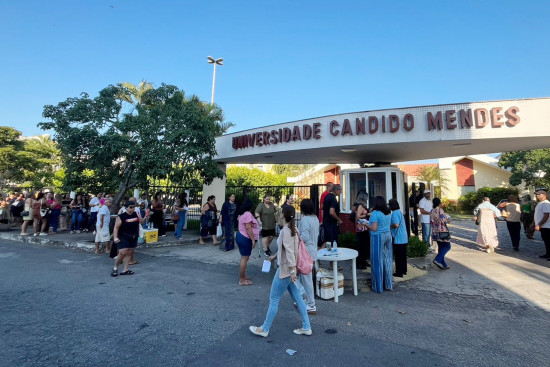 provas-do-concurso-publico-da-educacao-de-campos-aplicadas-neste-domingo