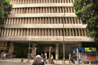 comites-antifascistas-sao-lancados-em-evento-na-abi-no-rio