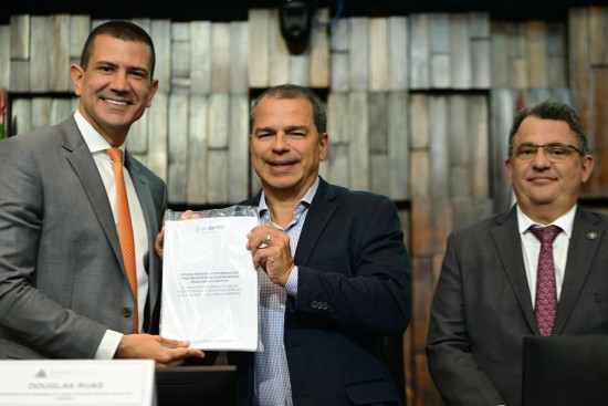 mobilizacao-na-alerj-reforca-uniao-em-defesa-dos-royalties