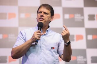 quaest:-avaliacao-do-governo-tarcisio-piora,-puxada-por-desaprovacao-entre-mulheres