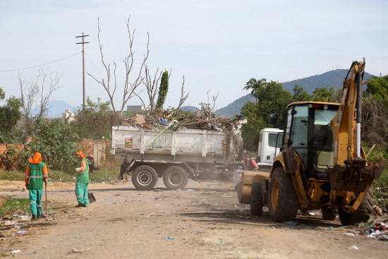 prefeitura-da-sequencia-a-mutiroes-de-limpeza-em-diversos-bairros