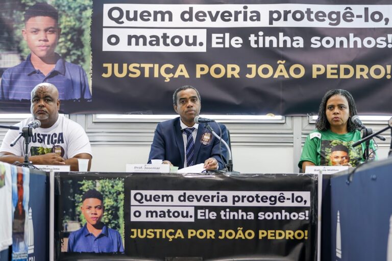 pais-de-joao-pedro-e-outras-vitimas-cobram-justica-durante-encontro-na-alerj