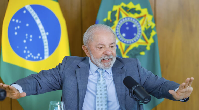 verita:-lula-aparece-numericamente-a-frente-flavio-bolsonaro-apos-audios-com-vorcaro