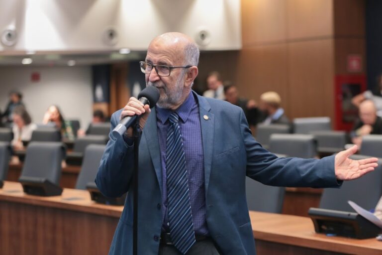 assembleia-adia-votacao-sobre-nova-estrutura-do-conselho-de-contribuintes