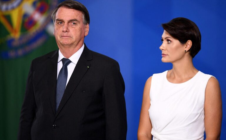 por-que-bolsonaro-nao-aposta-em-michelle-para-o-lugar-de-flavio.-por-edward-magro
