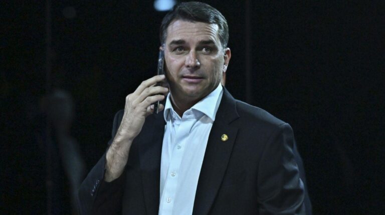 o-filho-extremista-moderado-e-abandonado-pelos-comentaristas-liberais.-por-moises-mendes