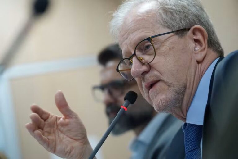 ministro-joao-capobianco-critica-projetos-que-restringem-fiscalizacao-ambiental-e-promete-reacao