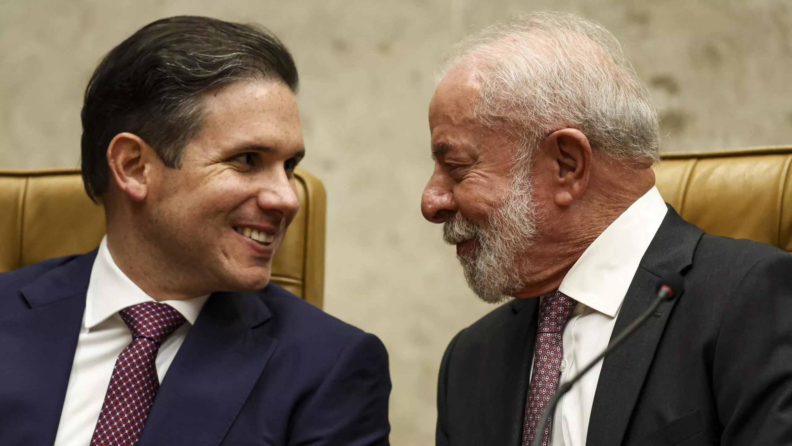 fim-da-escala-6×1-avanca-e-lula-negocia-com-hugo-motta-transicao-ate-2029