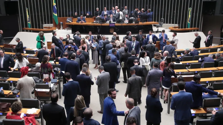 camara-aprova-novos-projetos-que-ampliam-pressao-sobre-areas-ambientais-e-fiscalizacao