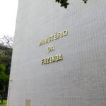reforma-tributaria:-governo-regulamenta-cobranca-da-cbs-e-do-ibs