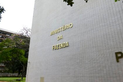 reforma-tributaria:-governo-regulamenta-cobranca-da-cbs-e-do-ibs