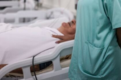 quase-mil-medicos-sofreram-agressao-no-trabalho-no-rj desde-2018