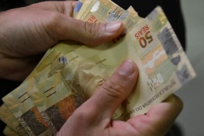 poupanca-tem-retirada-liquida-de-r$-476,4-milhoes-em-abril