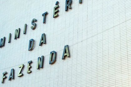 fazenda-eleva-para-4,5%-estimativa-de-inflacao-com-guerra-e-petroleo