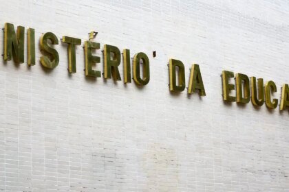 formacao-de-professores-a-distancia-mostra-desempenho-53,1%-inferior