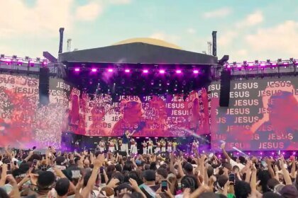 marcha-para-jesus-reune-milhares-de-fieis-no-centro-do-rio