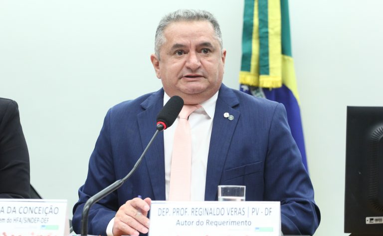 comissao-aprova-inclusao-do-estudo-de-inteligencia-artificial-na-educacao-basica-–-noticias