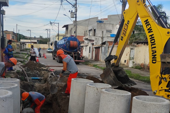servicos-de-recuperacao-de-vias-e-desobstrucao-de-galerias-intensificados-em-guarus