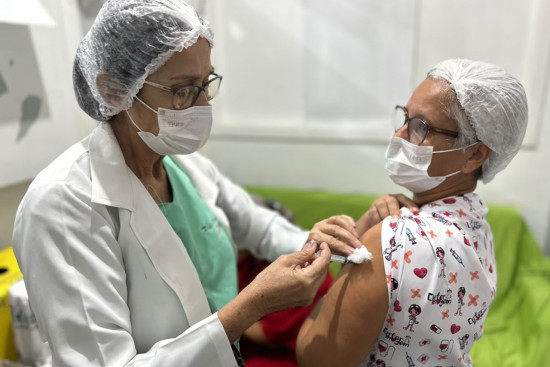 hfm-realiza-campanha-de-vacinacao-contra-a-influenza-para-profissionais-da-unidade