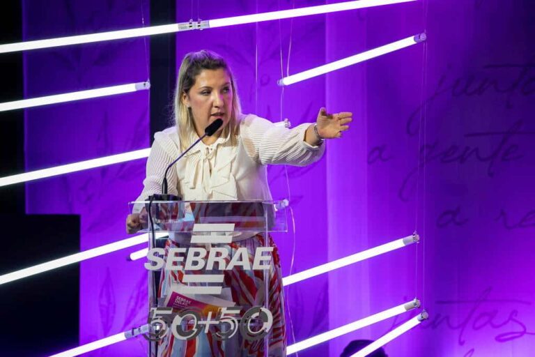 daniella-marques-emerge-como-favorita-para-ser-o-‘posto-ipiranga’-de-flavio-bolsonaro