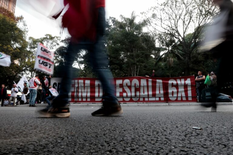 contra-trabalhadores,-entidades-empresariais-lancam-carta-em-defesa-da-pec-do-“trabalho-flexivel”