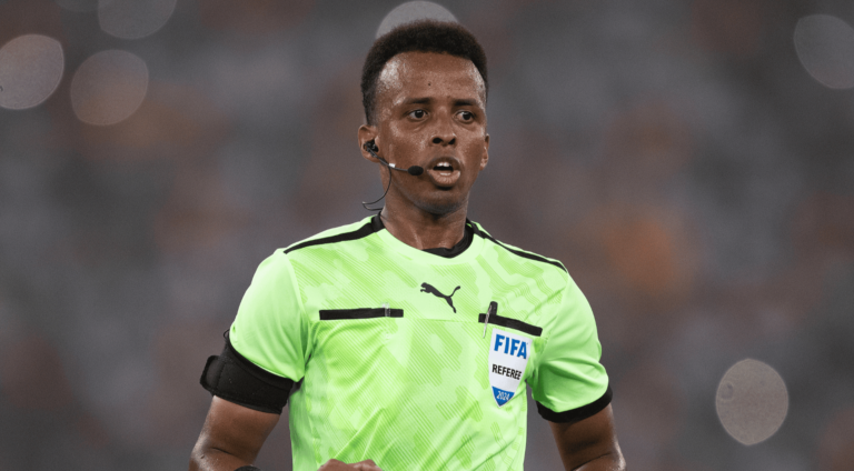 “eles-tem-um-problema-com-o-meu-pais”,-diz-arbitro-da-somalia-barrado-nos-eua