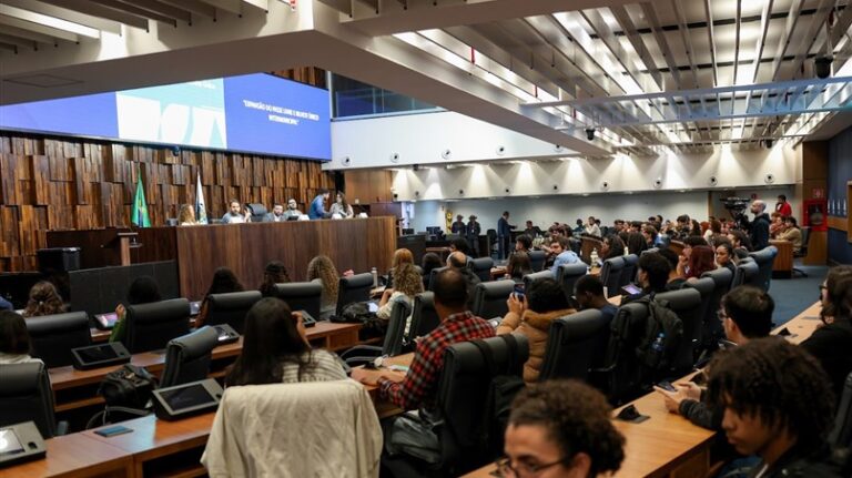 disputa-por-comissoes-acirra-embate-entre-pl-e-psol-no-colegio-de-lideres-da-alerj