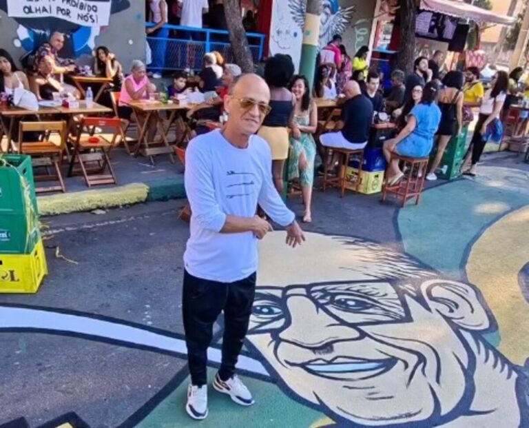 mestre-cica-vira-tema-de-pintura-gigante-para-celebrar-copa-do-mundo-e-carnaval-no-rio