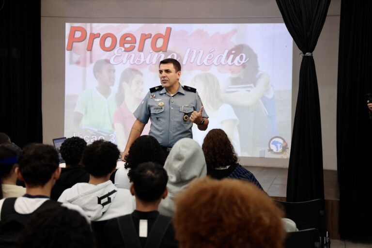 pm-do-rio-forma-instrutores-de-outros-estados-para-o-proerd