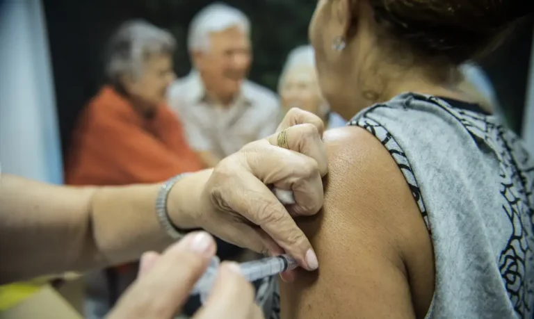 vacinacao-contra-a-gripe-no-rio-atinge-apenas-37%-do-publico-prioritario