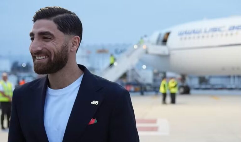 selecao-do-ira-homenageia-criancas-mortas-em-bombardeio-dos-eua-na-copa