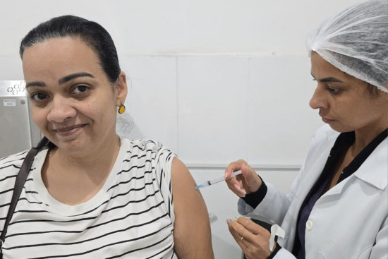 projeto-imuniza-campos-leva-vacinacao-a-ubsf-do-parque-aurora-nesta-segunda-feira