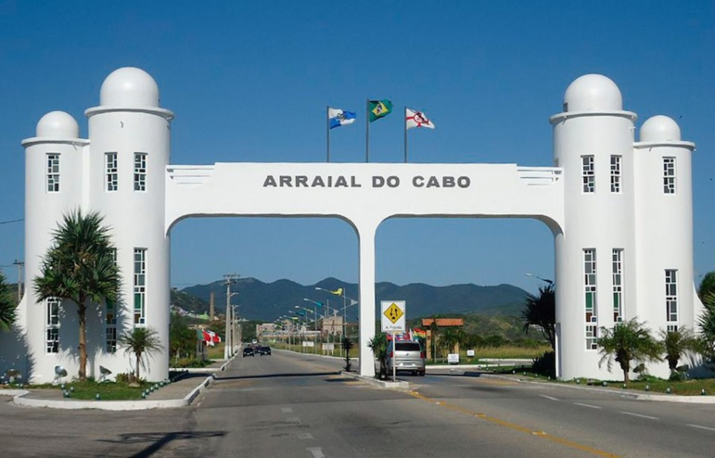 avanco-do-comando-vermelho-domina-debate-sobre-regularizacao-fundiaria-em-arraial-do-cabo