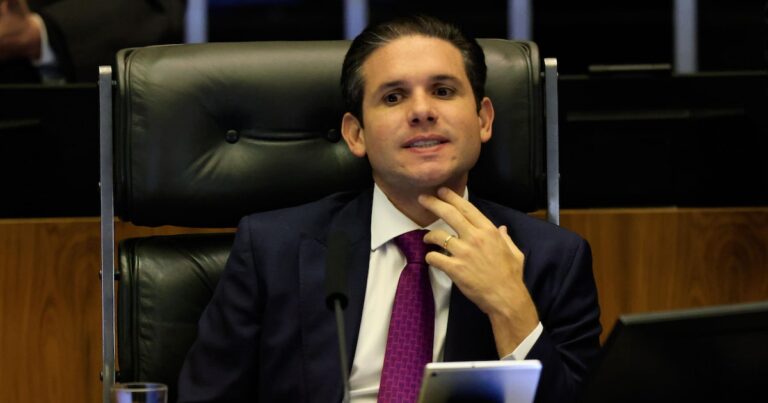 pf-ve-pedido-de-hugo-motta-a-vorcaro-para-liberar-emprestimo-de-r$-22-milhoes-a-cunhada