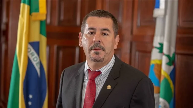suspeito-de-ligacao-com-terceiro-comando-puro,-deputado-val-ceasa-e-alvo-de