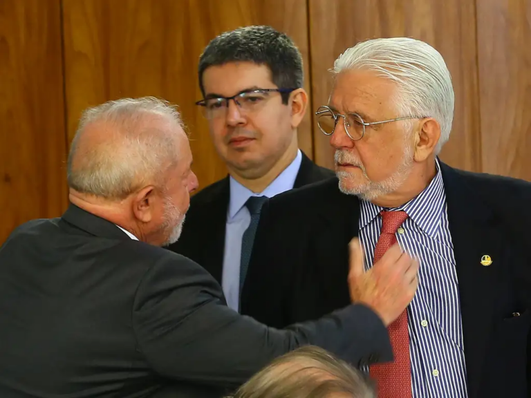a-resposta-preparada-por-lula-para-a-operacao-contra-jaques-wagner-no-caso